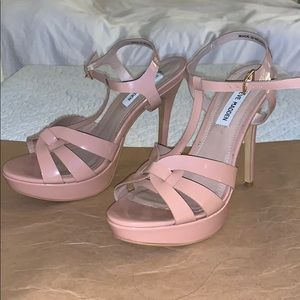 New Steve Madden strappy Nude platform heels - 9
